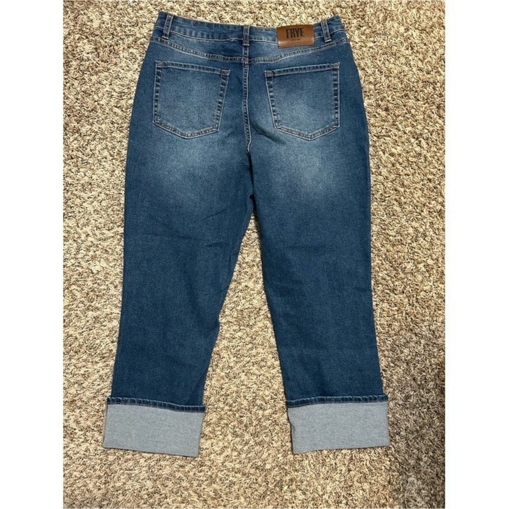 FRYE Women's Medium High Rise Blue Cuffed Crop Jeans
Size 10/30
